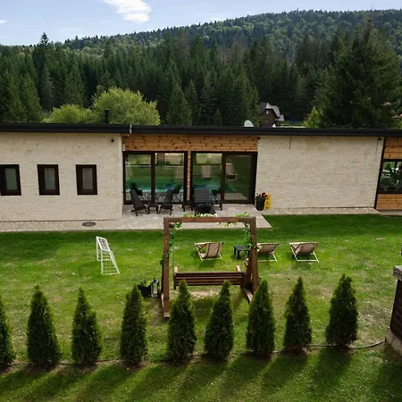 Mountain House Popovic Tara Alpstuga *