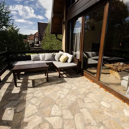 Mountain House Popovic Tara *