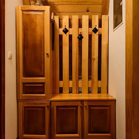 Mountain House Popovic Tara Alpstuga *