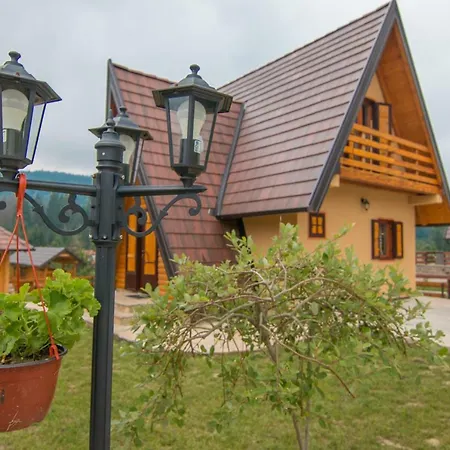 Mountain House Popovic Tara