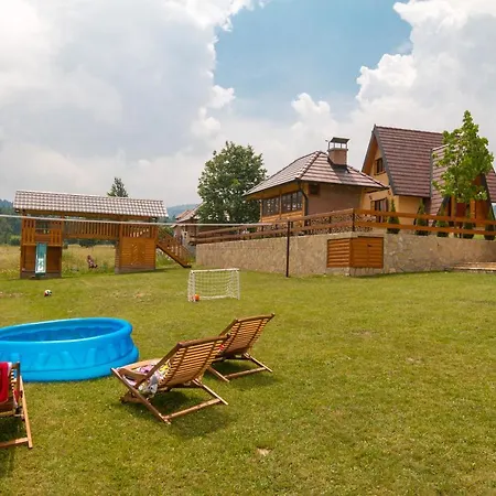 Mountain House Popovic Tara