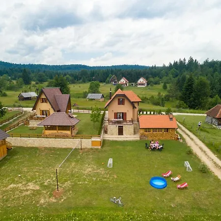 Mountain House Popovic Tara